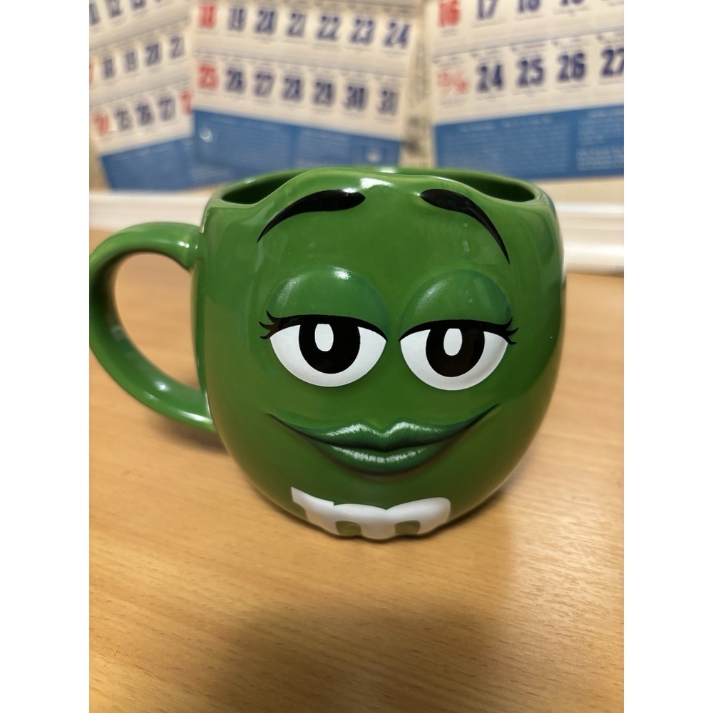 MnM‎ World Green Character Ceramic Stylized 18oz 2018 Collectible Cup